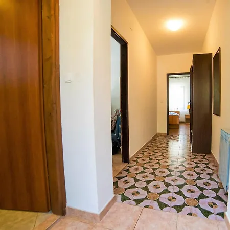 Apartamento With Parking Space - 25485 Poreč